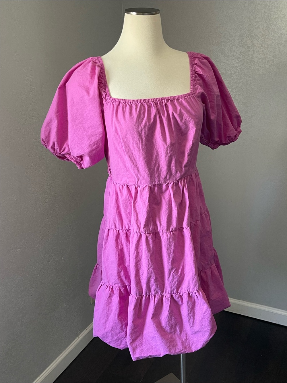 Pink Puff-Sleeve Tiered‎ Casual Dress